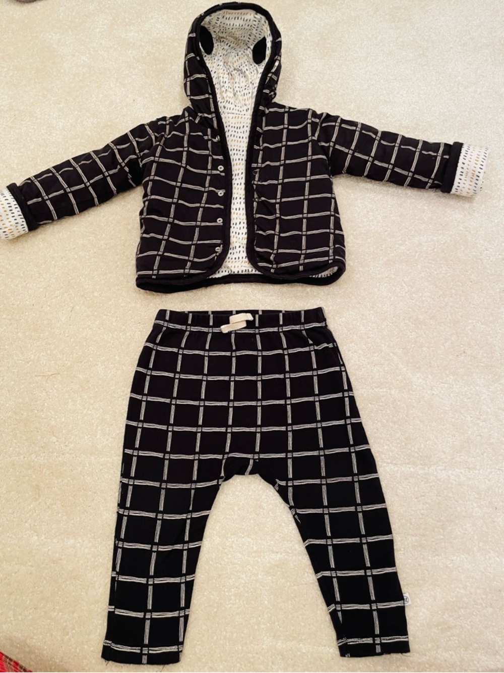 The Honest Company Black and White Grid Hooded Matching Set
